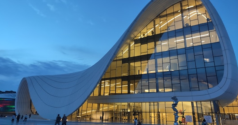 Luxury home sales drop to decade low